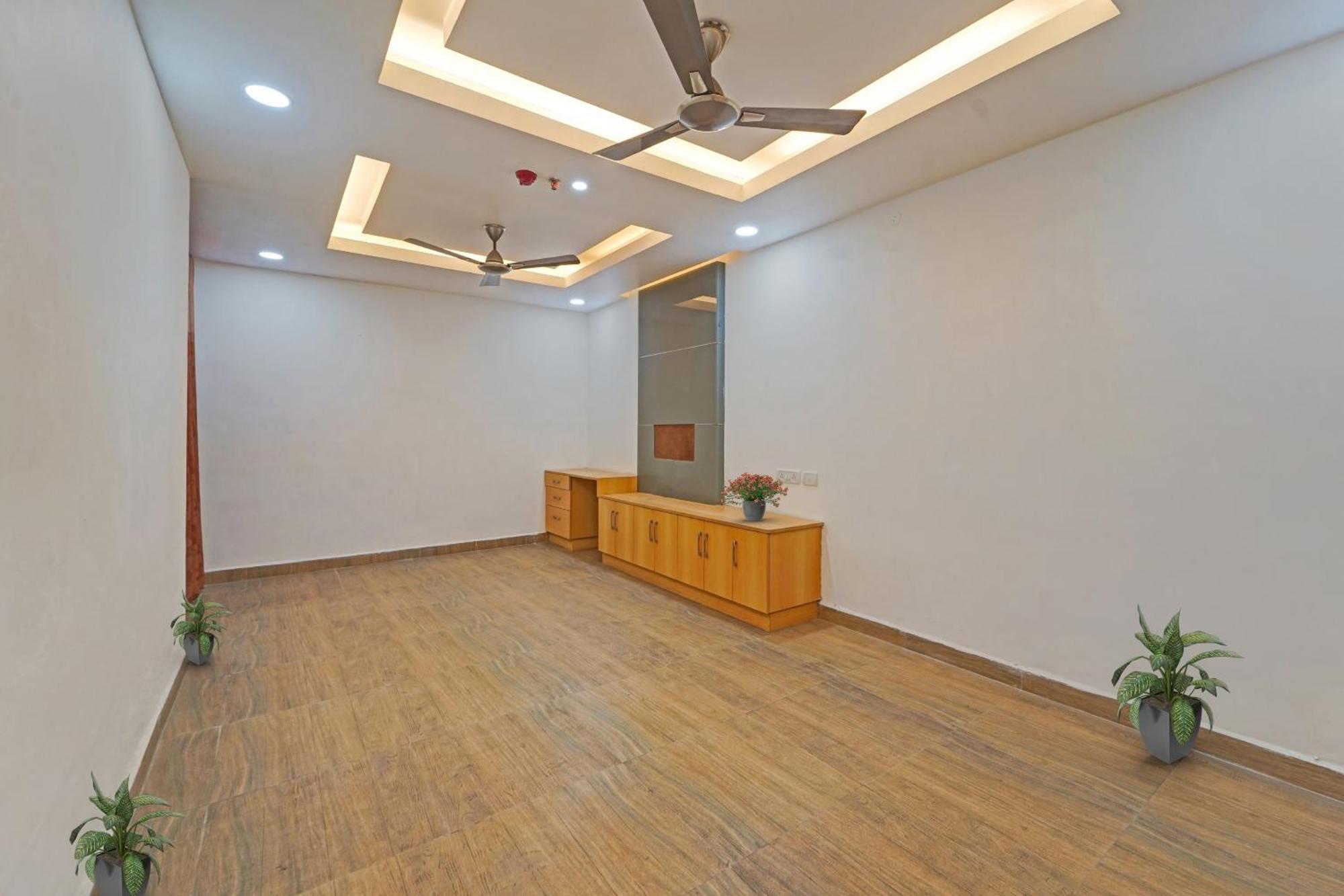 Hotel O J2 Service Apartment Ченнаи Экстерьер фото